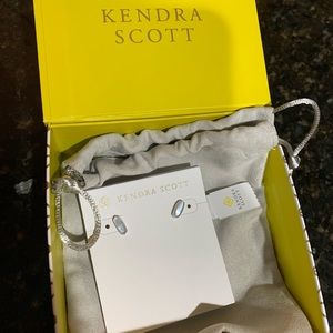 Kendra Scott Mae earrings NEW WITH TAGS